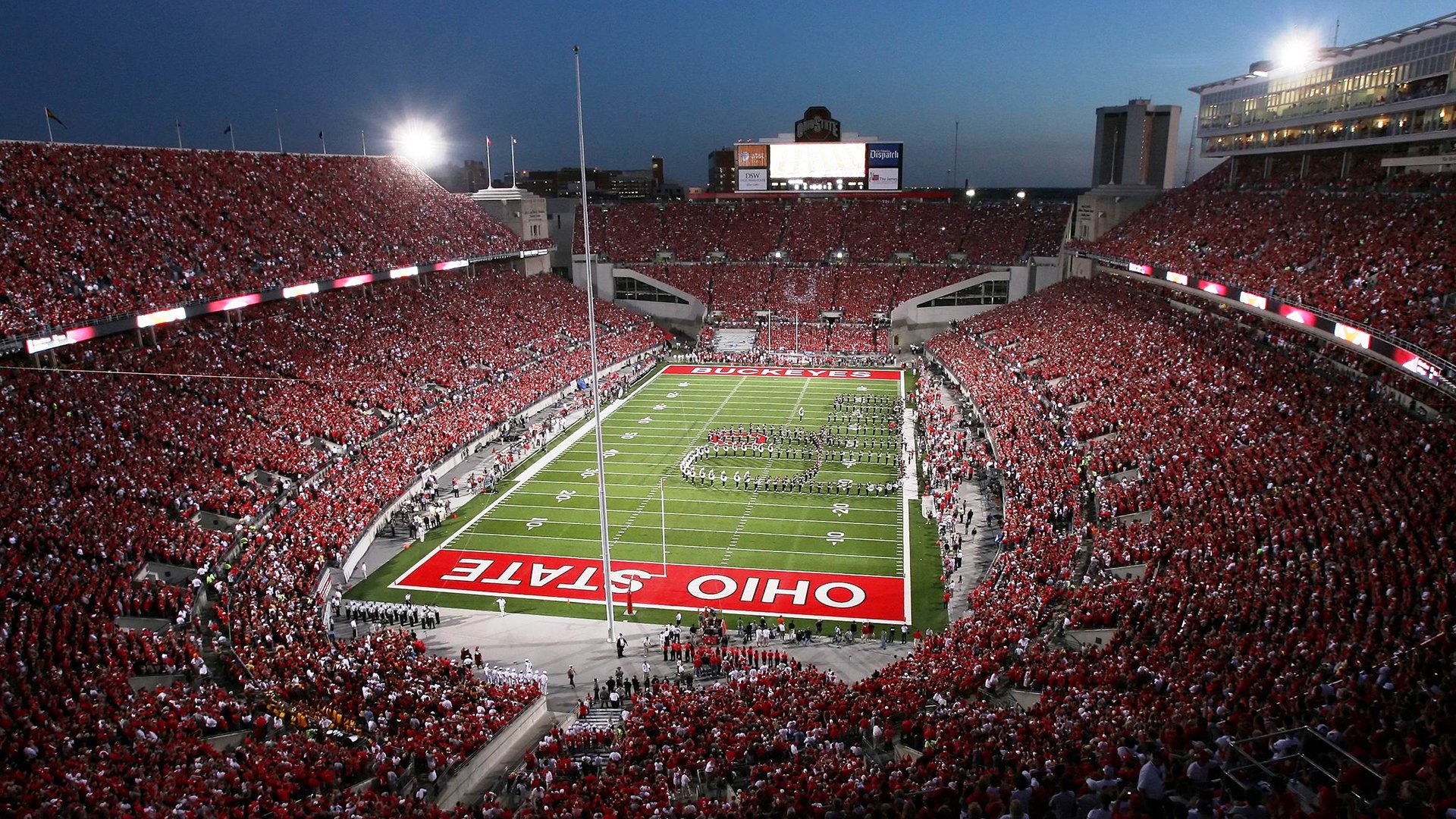 女排国手走进校园，与学子互动传承拼搏精神，女排前国手