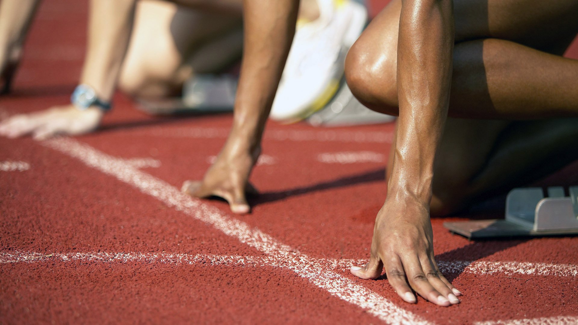 青岛男篮球员训练积极投入,青岛男子篮球队